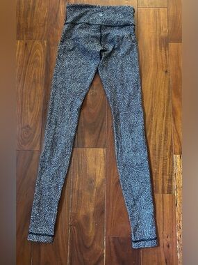 Lululemon Black & White Patterned Align-Style Leggings size 2